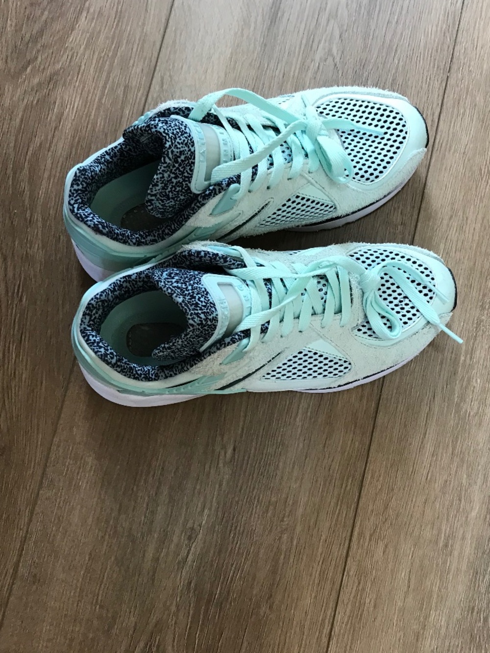 LA GEAR women’s sneakers